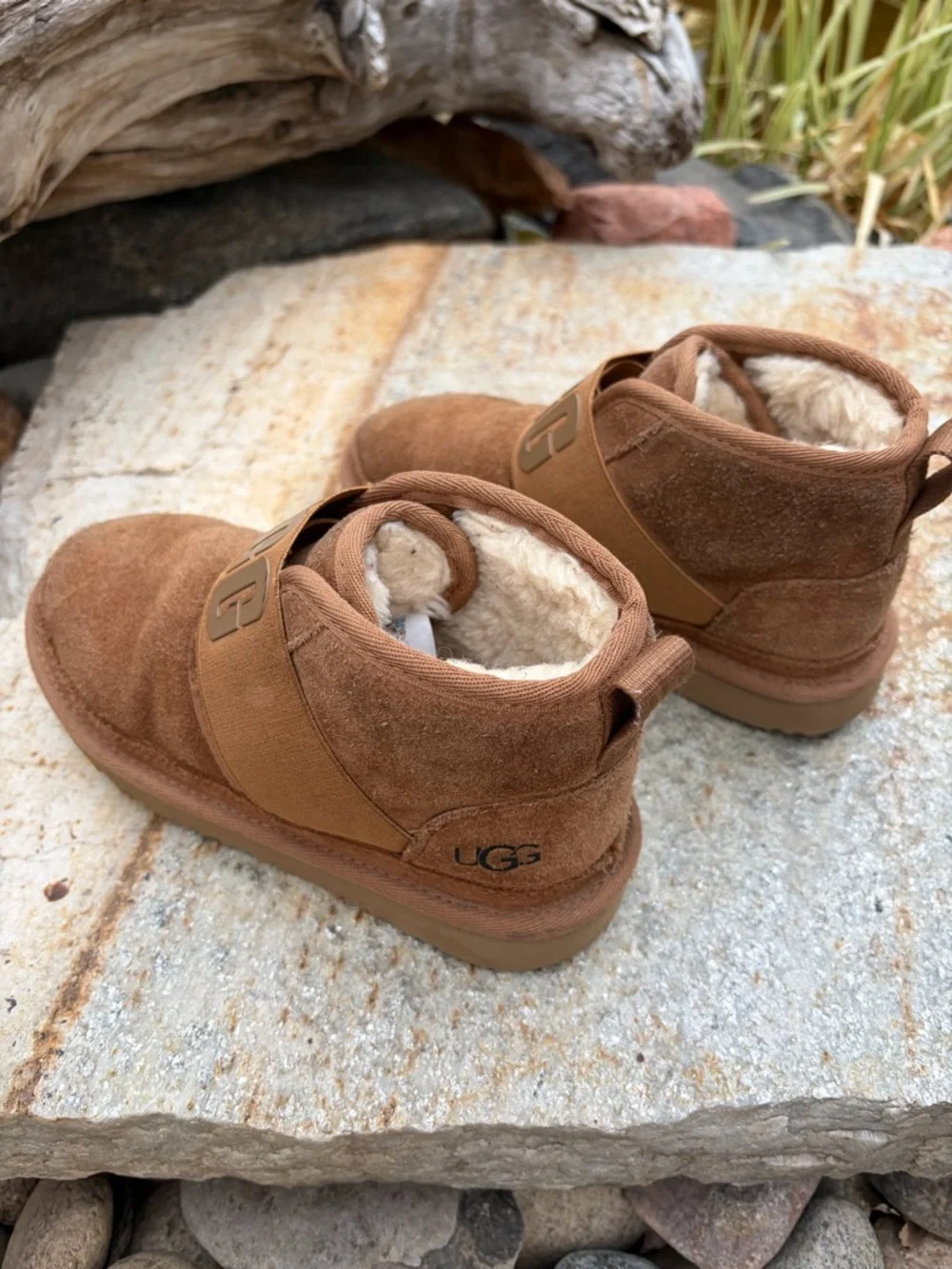 UGG Neumel Strap Boots Kids Size 13 Chestnut Shearling Lined